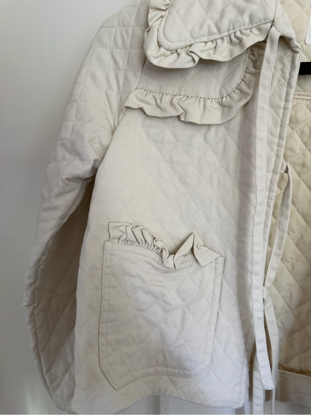 Avec Les Filles Quilted Ruffle-Trim Jacket - Cream - Picture 3 of 4